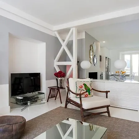 Guestready - Wonderful Flat Near The Pink Street Lisbon