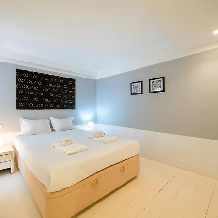 Guestready - Wonderful Flat Near The Pink Street * Lissabon
